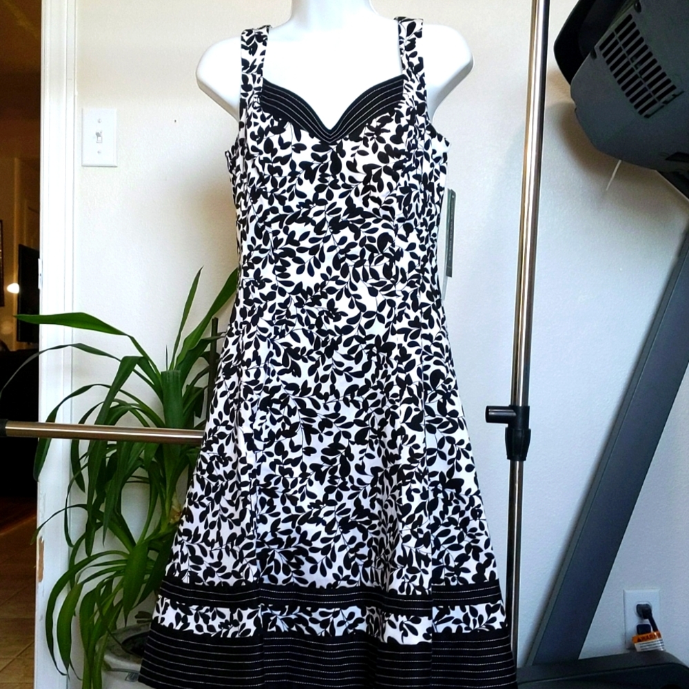 Brand New beautiful black and white dress